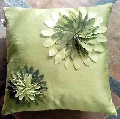 3D Thro By Marlo Lorenz Green Flowers Throw Pillow 16”x16” Retro Stunning! • $35