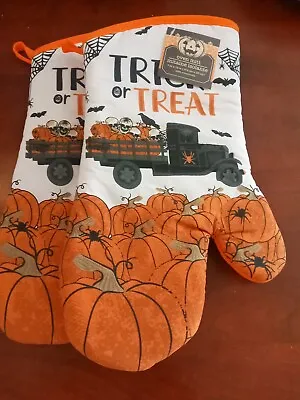 Halloween Trick Or Treat 2pc Orange Multi-Color Oven Mitts  Farm Truck. • $9.99