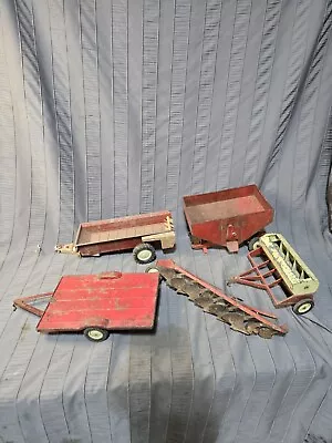 Vtg Lot ERTL International Tractor Wagon Manuer Spreader Plow Implement  • $19