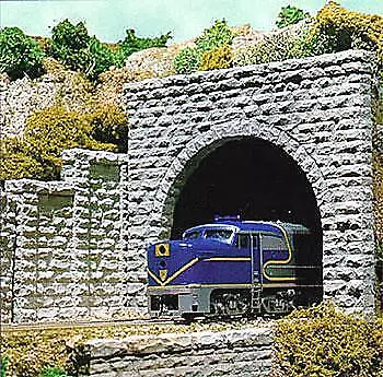 Chooch Enterprises 9750 N Scale Double Track Cut Stone Tunnel Portal • $13.99