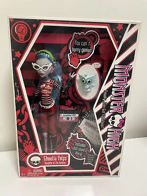 Monster High Ghoulia Yelps Doll First Wave Hoots NIB NRFB 2011 MATTEL • $550