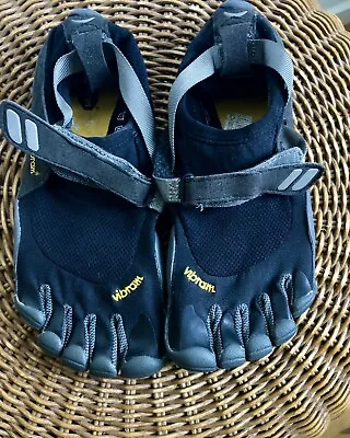 Vibram FiveFingers 40 Treksport Black Gray Barefoot Running Shoes Sneaker W4485 • $49