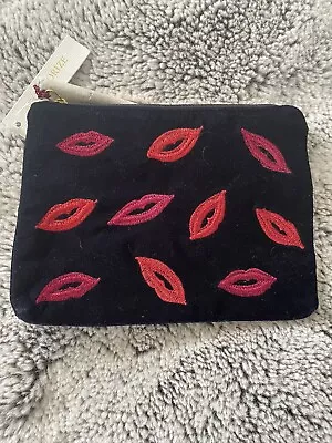 Accessorize Make Up Bag BNWT Navy With Kisses • £3.50