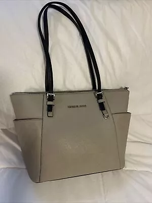 Michael Kors Purse • $40