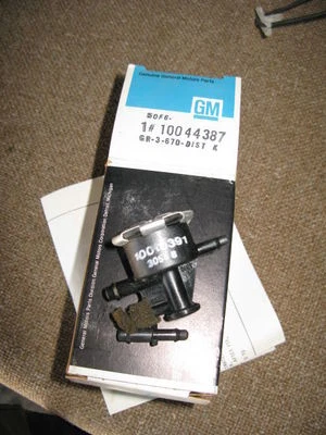 $17.24 • Buy New Genuine Gm 10044387 Oem Control Valve For 81 82 83 Chevy Pontiac Buick Olds