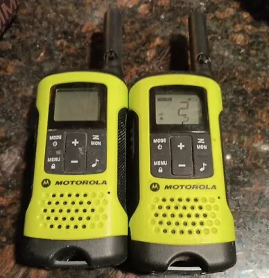 2x Motorola Talkabout T260TPG 22-CH Two-Way Radios 25 Mile Range Green T 260 TPG • $20