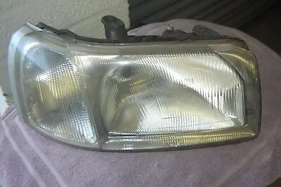 Land Rover Freelander 1 Headlight 2000 - 2003 • $31.11