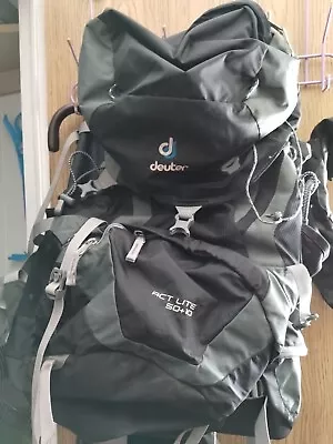 Deuter ACT LITE 50 + 10 Backpack Hiking 7410 Black-Granite • $60