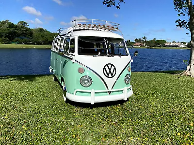 1975 Volkswagen Bus/Vanagon  • $31600