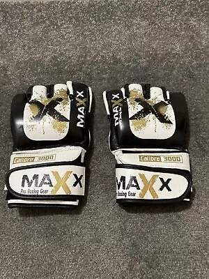 Maxx MMA UFC Boxing Grappling Training Gloves Martial Arts White Gold Size L • £7
