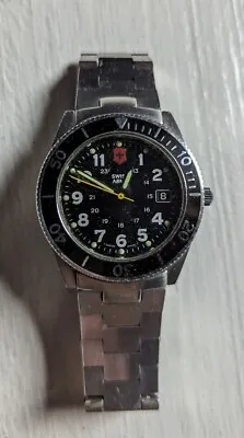 £100 • Buy Swiss Army Victorinox Lancer 100 Watch 38mm Black Dial W Yellow Seconds Hand 