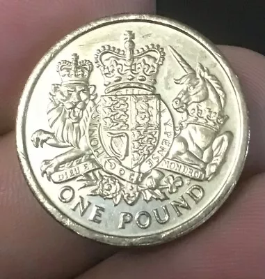 2015 £1 Round One Pound Coin Royal Coat Of Arms  #1027 • £2.50