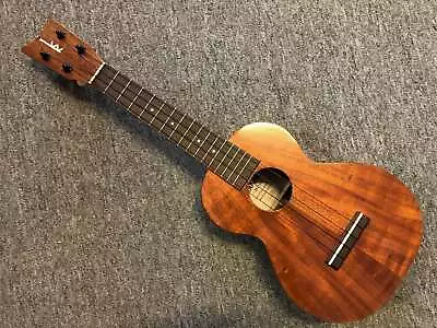 $2495 • Buy Kamaka Concert Ukulele