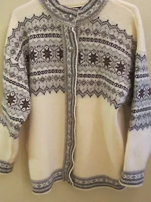 Vintage Viking Women's Cardigan Wool Sweater Size S  Scotland   • $42