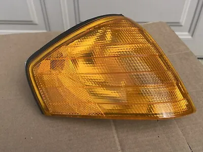 Indicator Right Front Amber  For MERCEDES SL R129 W129 89-01 A1298260343 • $95