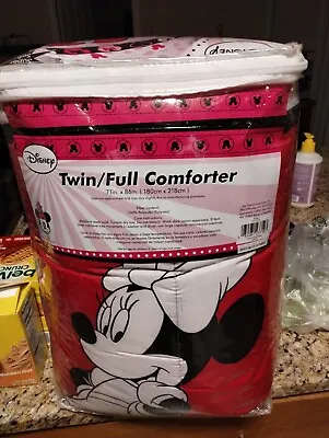 $70 Jay Franco Disney Minnie Mouse Hearts Love Twin /Full Comforter Reversible. • $37