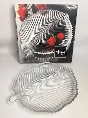 Mikasa Diamond Fire Leaf Platter 15  • $24.99