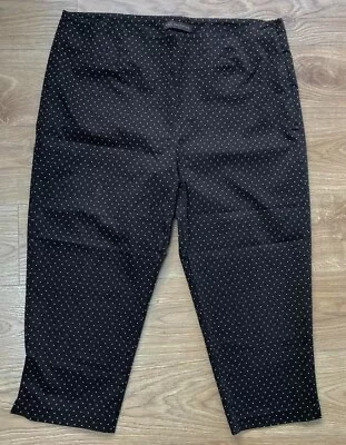 Ladies Cropped Trousers Size 16 • £4