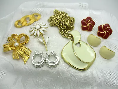 Vintage Estate Jewelry Lot All Signed Napier Necklace Flower Brooch Earrings • $38