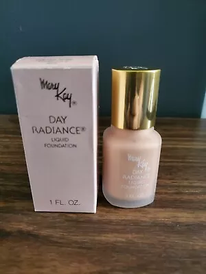 Vintage Mary Kay Day Radiance Liquid Foundation Creamy Ivory # 0075 NOS • $11.99