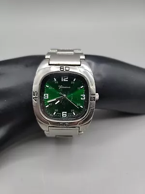 Vintage Geneva Platinum 40mm Green Dial Mens Quartz Watch 7.5  Rare Dial Color  • $40