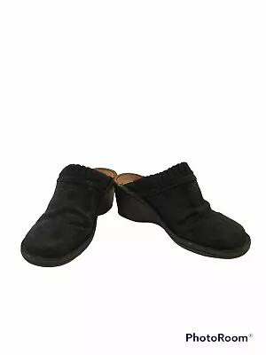 Ugg Australia Women’s Size 7 Gael Black Suede Mule Clog S/N 1934 • $25
