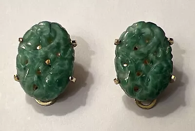 Vintage Marvella Molded Jade Chinese Glass Clip On Earrings Gold Tone Heavy • $39.99