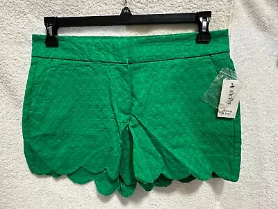Crown & Ivy NWT Shelby Womans Scalloped Shorts Color Green. Size 8. Slant Front • $12