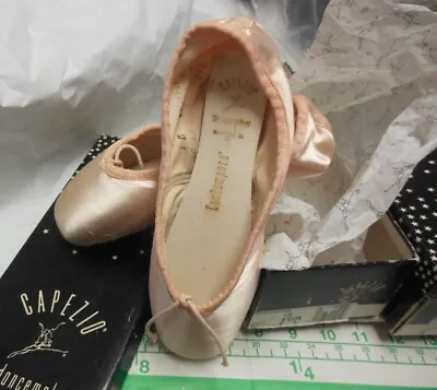 Vintage Capezio Satin Toe Pointe Shoes Contempora Size 3 B #176 • $18.99
