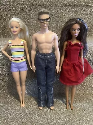 Barbie & Ken Doll Bundle Inc Clothes • £7