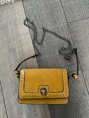 TOPSHOP Mustard Faux Leather Small Shoulder Bag • £2.30