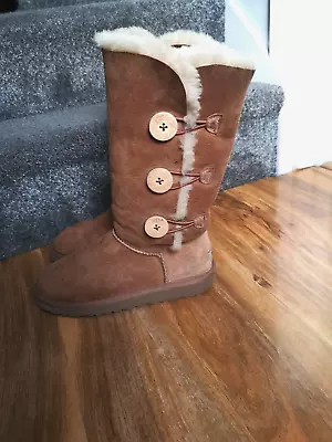 UGG® Australia Bailey Button Triplet Womens Sheepskin Boots Size 5.5 UK • £30