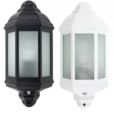 Modern Outdoor Security Bulkhead Wall Light Dusk Dawn / PIR Motion Sensor Lamp • £16.99