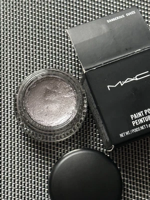 £9 • Buy Mac Paint Pot In Shade Dangerous Cuvee