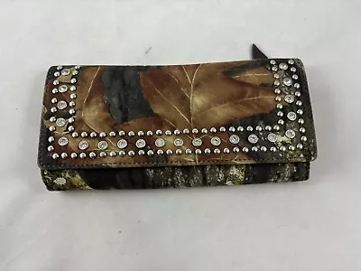 Licensed Mossy Oak Wallet • $11