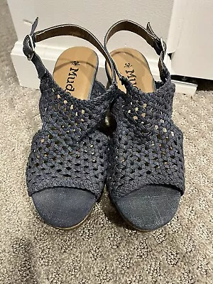 MUDD Crochet Open Toe Wedge Sandal Women's Size 8.5 Blue-EUC • $19.79