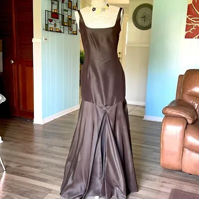 Naeem Khan Brown Silk Elegant Gown Size 8 • $250