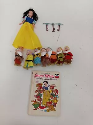 Snow White Dolls Dwarfs & Snow White Plus Vintage Book Disney Collectable   • £9.99