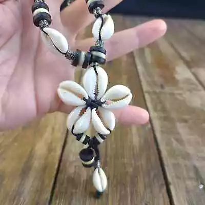 VTG Hawaiian Shell Necklace Flower Y2K Retro Beach Hippie Boho Surfer • $22.99