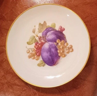 $24.95 • Buy 8 Baronet China Eschenbach Germany 8  Fruit Plates Various Fruits Gold Trim