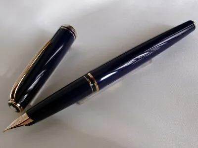 Montblanc Generation Fountain Pen 14K F Nib Navy Blue GT • $199.99