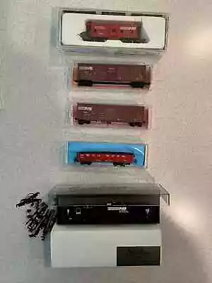 N Scale Locomotive And Freight Cars Norfolk Southern • $75