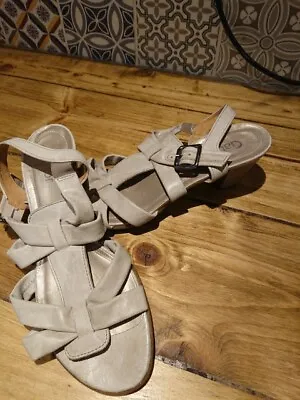 GABOR Ivory Leather Sandals Size 6  • £15