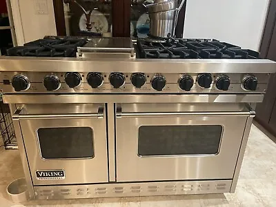 Viking 48  Pro-Style Dual-Fuel Range With 6 Open Burners & Griddle - VDSC4856GSS • $9000