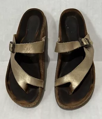 Naot Gold Metallic Slip On Toe Strap Sandals Size 9 • $25