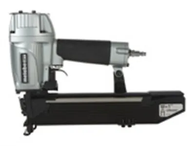 Hitachi N5024A2M 16 Ga. Pneumatic Rubber Grip Wide Crown Air Stapler • $263.72