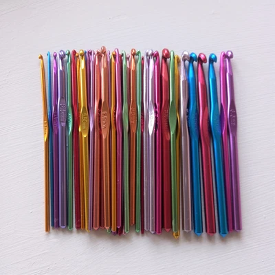 £1 • Buy 1 X Crochet Hook - Assorted Sizes - Aluminium - 3mm 4mm 5mm 6mm 7mm 8mm 9mm