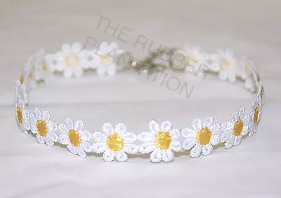 Vintage Daisy Choker Chain Flower Necklace Yellow & White Boho 1980s 1990s Lace • £3.79