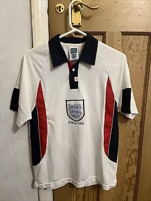  England 1998 Retro Home Football Shirt. Men's Size Small. • £3.99