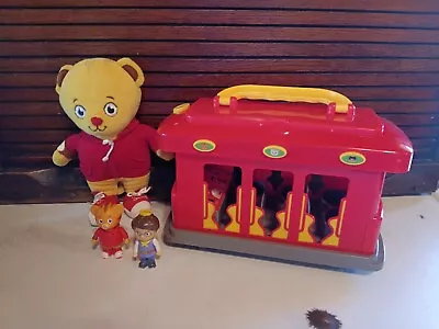 DANIEL TIGER'S NEIGHBORHOOD DELUXE TROLLEY- Mister Rogers Stuffed Daniel + 2 Fig • $7